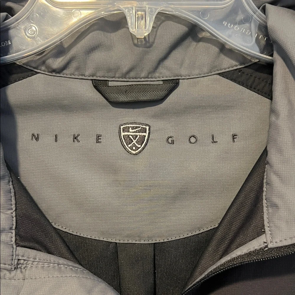 Nike Golf Men's Black and Gray Windbreaker Pullover 3/4 Zip Short Sleeve 1103